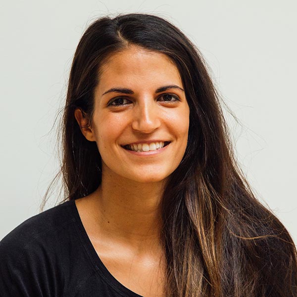 profile-woman-lang-hair